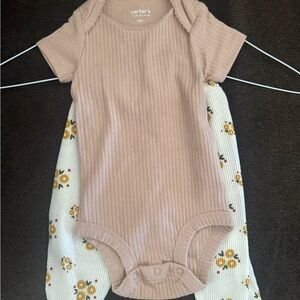 Carter’s Ribbed Bodysuit & Chick Pea Floral Pants Set | 6–9 Months